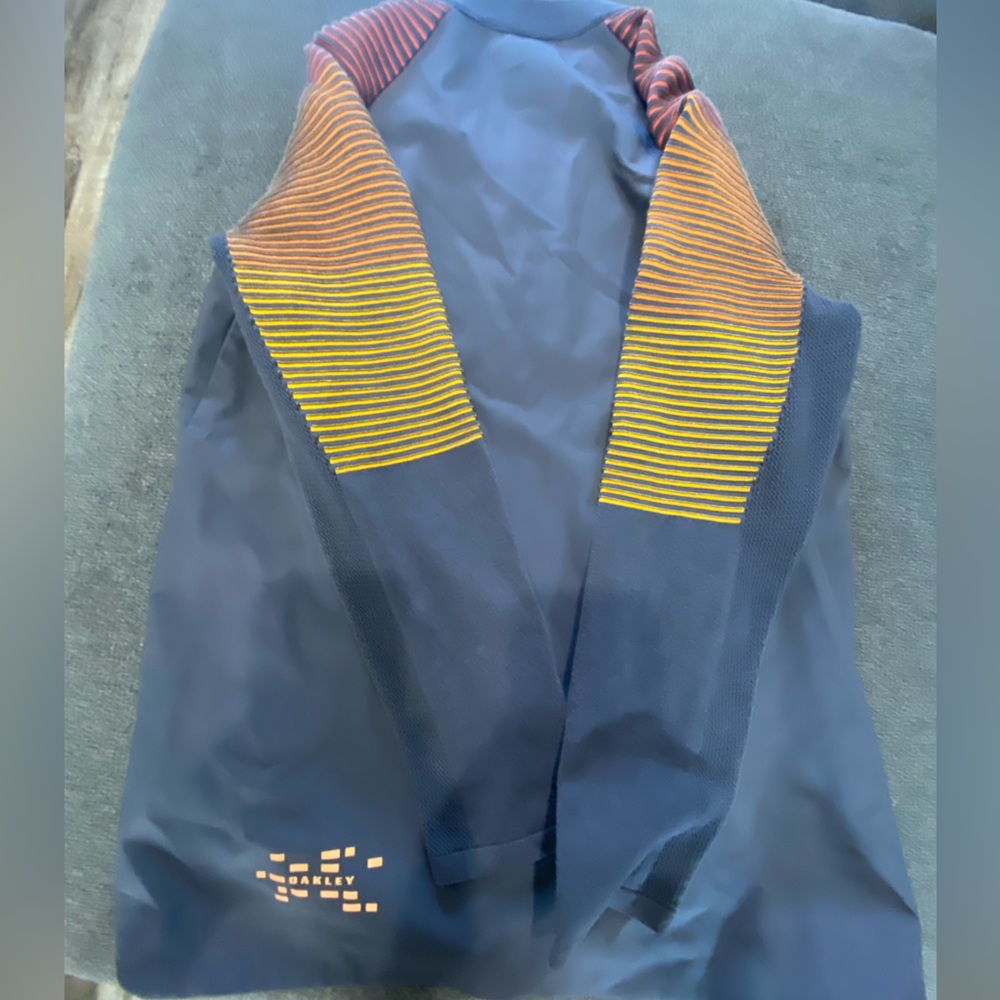 Oakley jacket - Picture 4 of 5